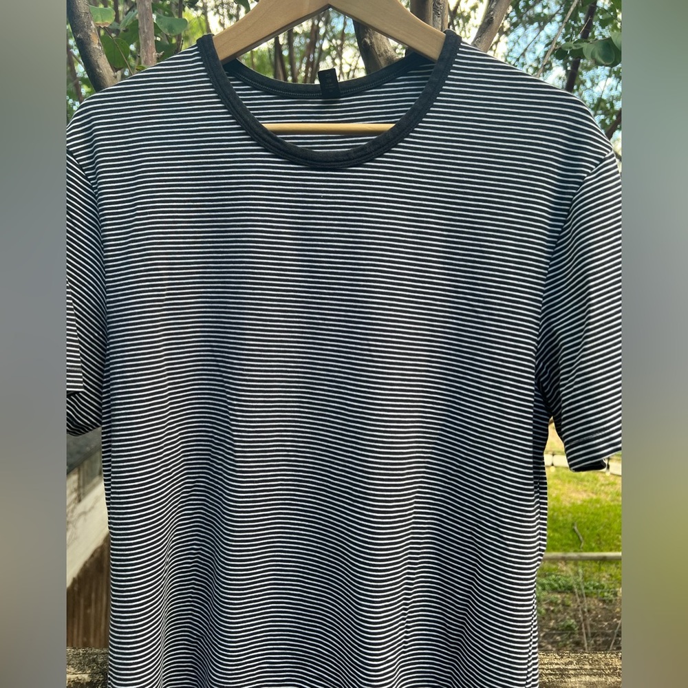 Men’s LULULEMON SHIRT